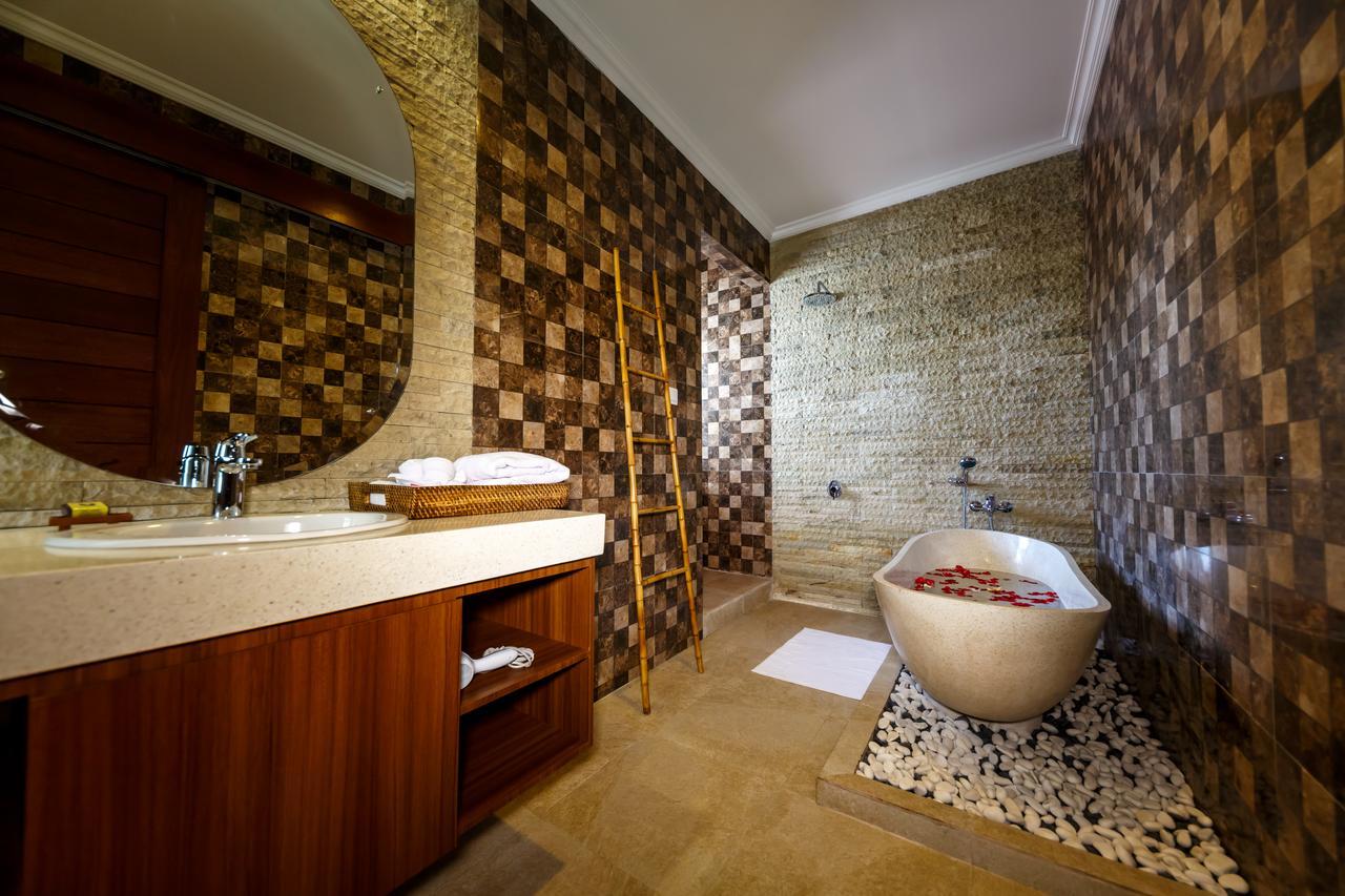 Villa Suzuki 1 Seminyak Buitenkant foto