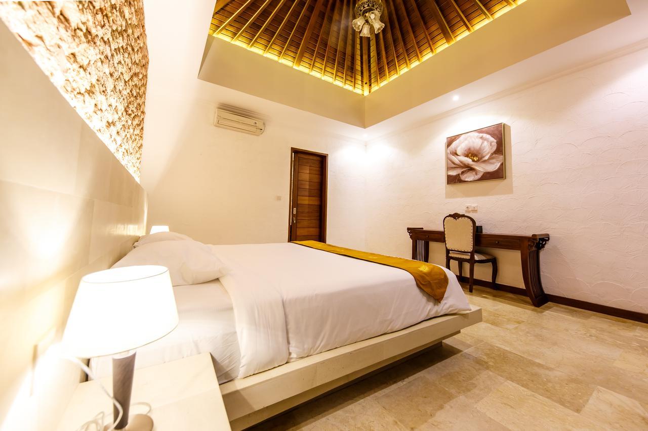 Villa Suzuki 1 Seminyak Buitenkant foto