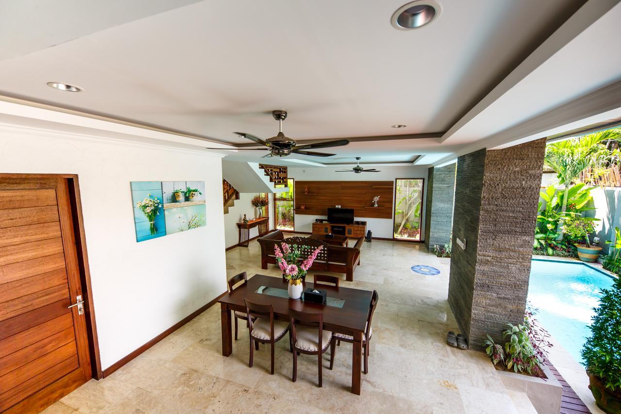 Villa Suzuki 1 Seminyak Buitenkant foto